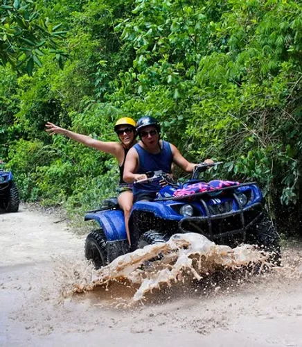 Tour en ATV - aventura en tierra en Roatán